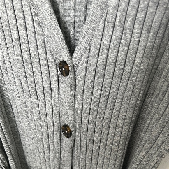 Gray Ribbed Knit Dress - Picture 4 of 5